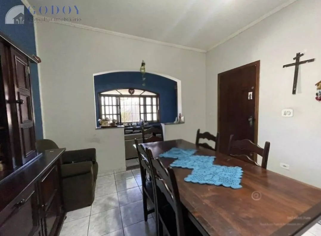Imagem Sobrado à Venda no Bairro Mombaça - Pindamonhangaba/SP