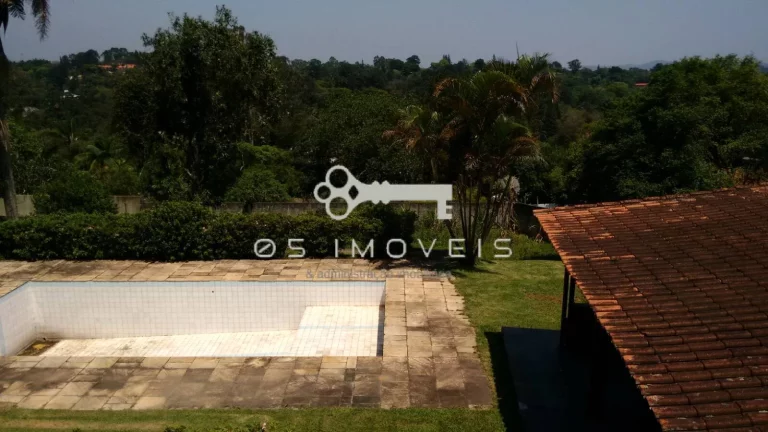 Imagem Terreno à venda na Granja Viana com 100m de frente:ideal para incorporação!