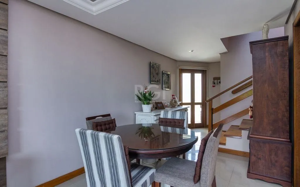 Imagem Casa Condominio de 3 dormitórios 3 vagas - bairro Nonoai