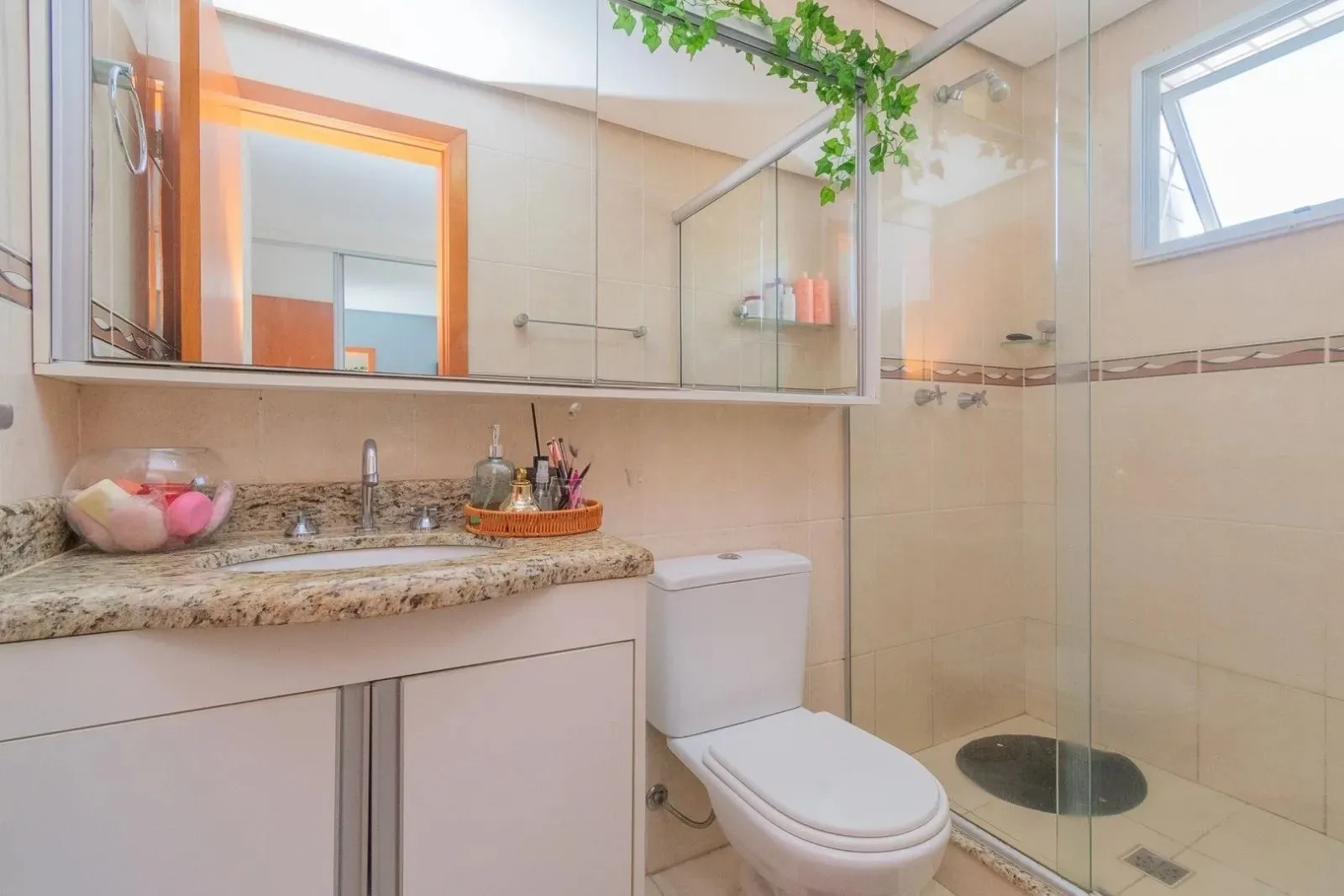 Imagem Apartamento com 76m², 2 quartos, 1 suíte, 1 vaga, no bairro Cristo Redentor