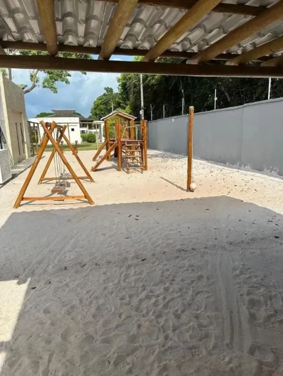 Imagem Casa de alto padrão no Portal do Sol, em condomínio fechado, com lazer completo, segurança 24h e excelente localização.