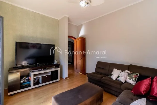 Imagem Casa à venda no Parque Taquaral, em Campinas/SP. Com 4 dormitórios, sendo 2 suítes com closet e h...