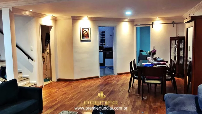 Imagem LINDO SOBRADO 244M², 3 DORMITORIOS COM 1 SUÍTE MASTER E ÓTIMA LOCALIZAÇÃO NO QUINTA DAS VIDEIRAS
