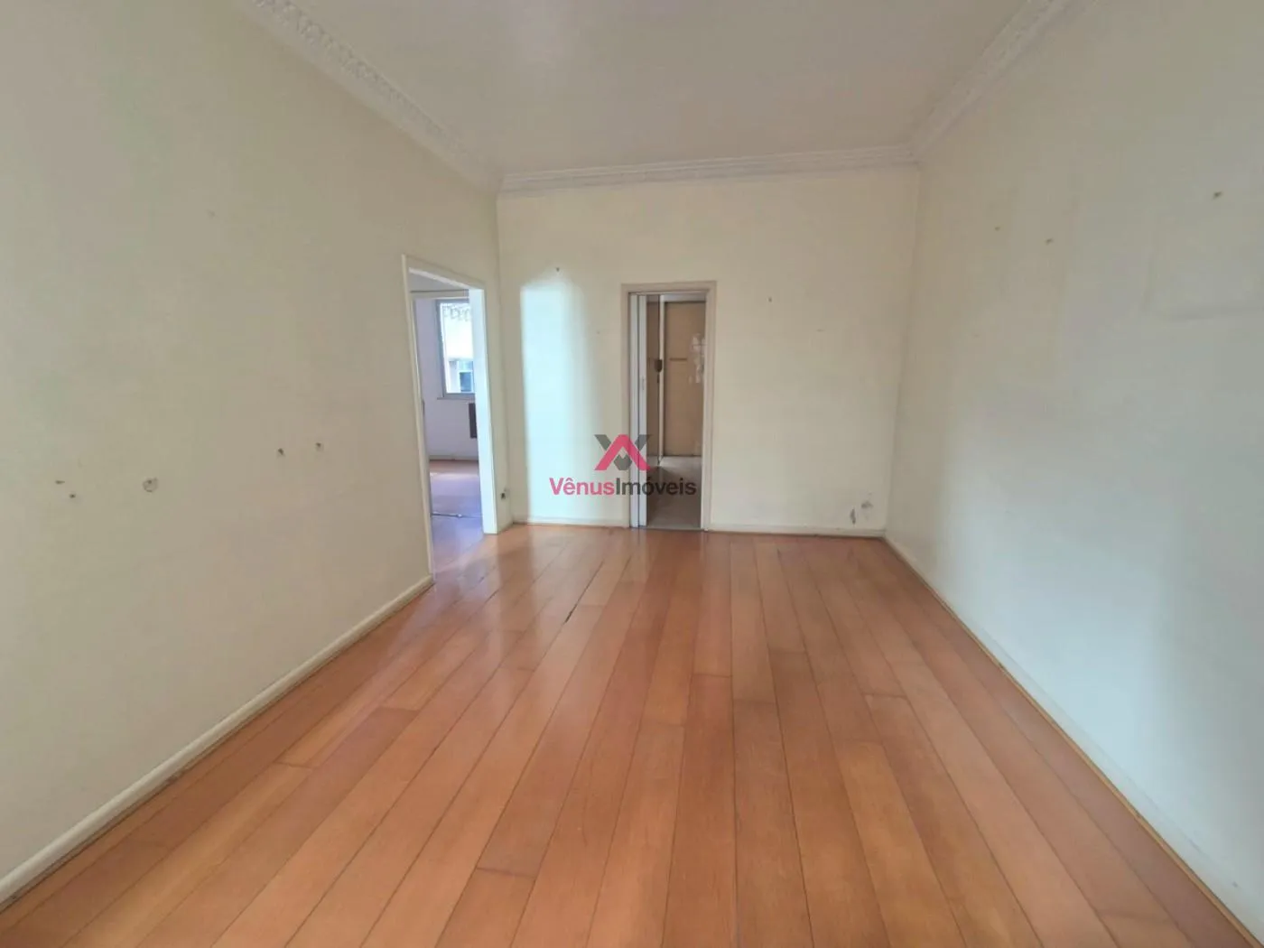 Imagem Apartamento 2 Quartos para Venda em Rio de Janeiro, Copacabana, 2 dormitórios, 1 banheiro, 1 vaga