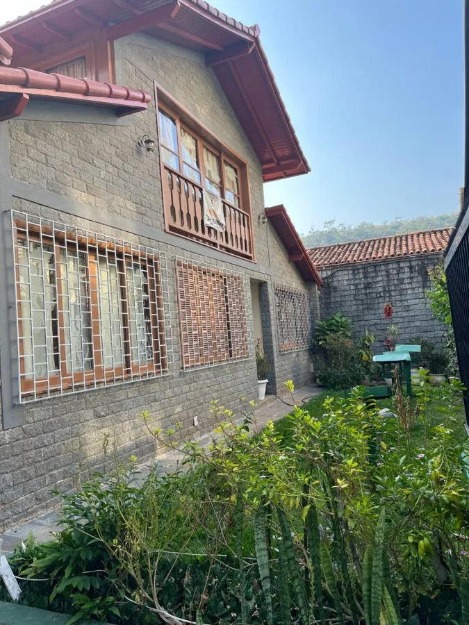 Foto do imóvel Casa para Venda em Petrópolis / RJ em Estrada Philuvio Cerqueira Rodrigues