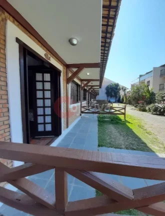 Imagem Casa com 3 dormitórios à venda, 105 m² por R$ 350.000,00 - Peró - Cabo Frio/RJ