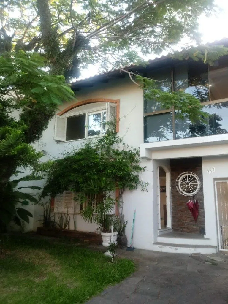 Imagem Casa para Venda - 300m², 3 dormitórios, sendo 1 suites, 5 vagas - Jardim Itu