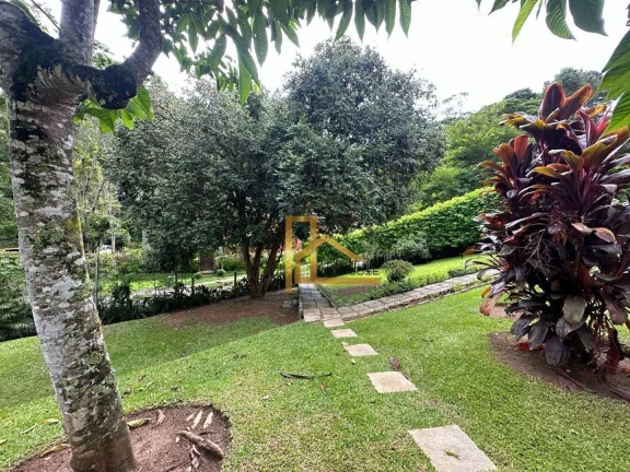 Imagem Encanto e Tranquilidade! Casa Espaçosa com Jardim e Lareira em Condomínio Exclusivo – Teresópolis/RJ ????