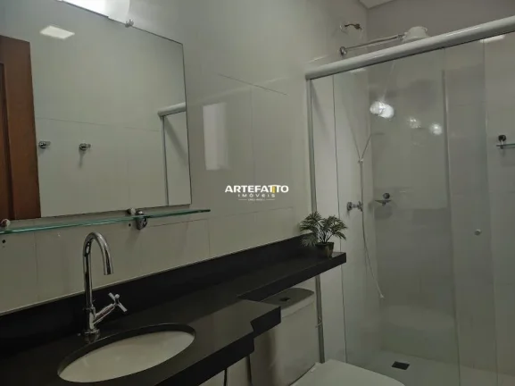 Imagem Espaçoso apartamento a poucos metros da praia das Toninhas