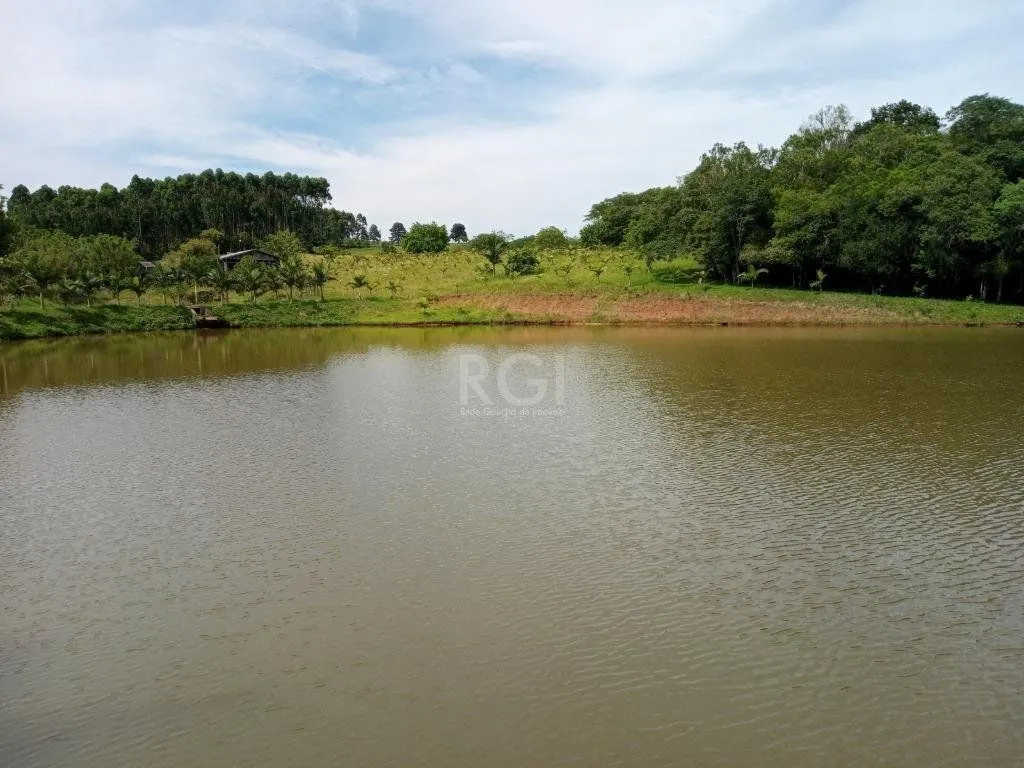 Imagem Boletto Imóveis vende Sitio na RS, Com 7 casas, 2 comerciais, excelente local para vários seguimento fácil acesso , rota para gramado, R$3.900,000,00