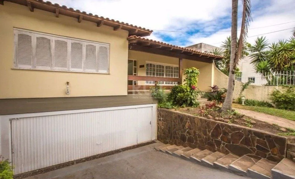 Imagem Casa para Venda - 309m², 3 dormitórios, sendo 1 suites, 3 vagas - Medianeira