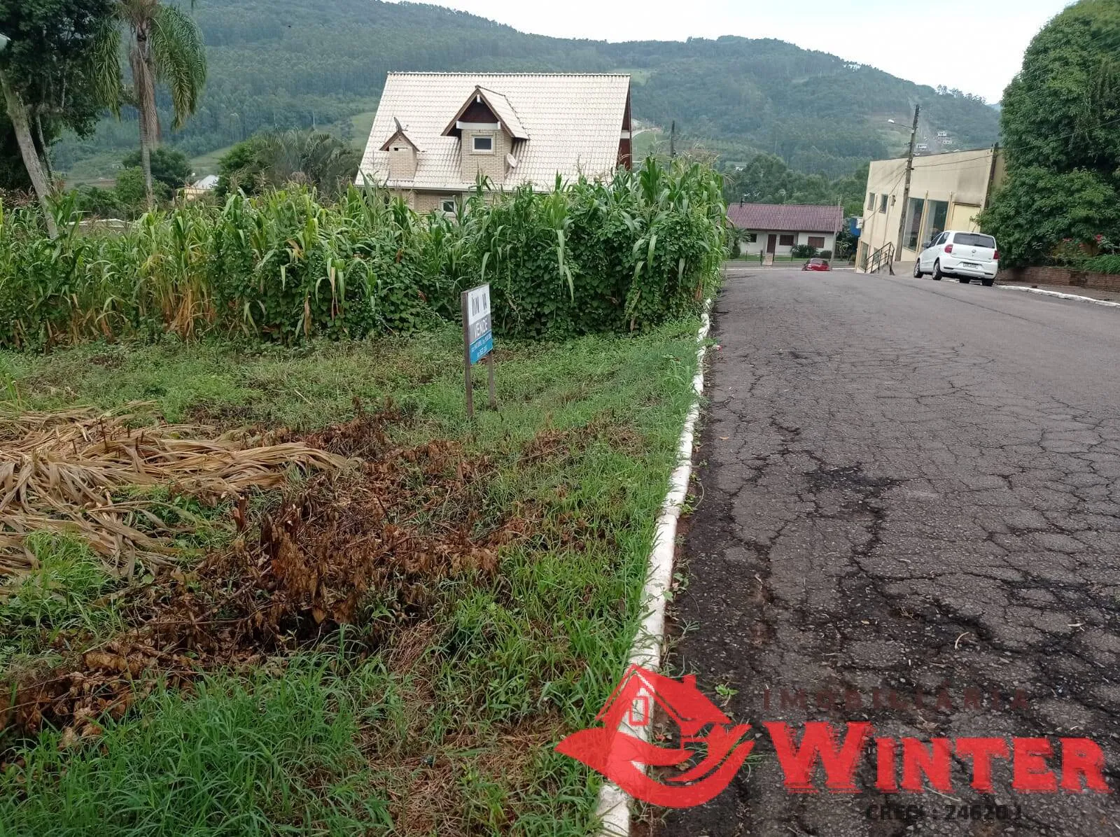 Imagem Terreno de 360m² no Centro de Tupandi.