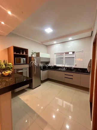 Imagem Casa térrea à venda no Condomínio Reserva Real, localizada logo na entrada da cidade com fácil a...
