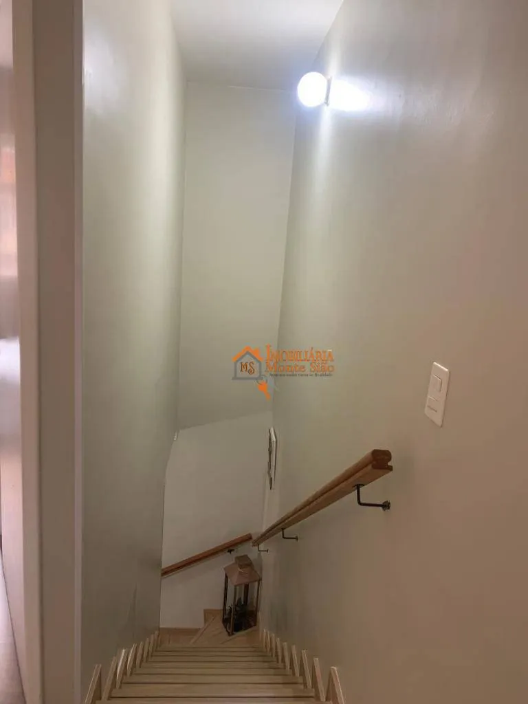 Imagem Sobrado com 2 dormitórios à venda, 60 m² por R$ 420.000,00 - Vila São João Batista - Guarulhos/SP