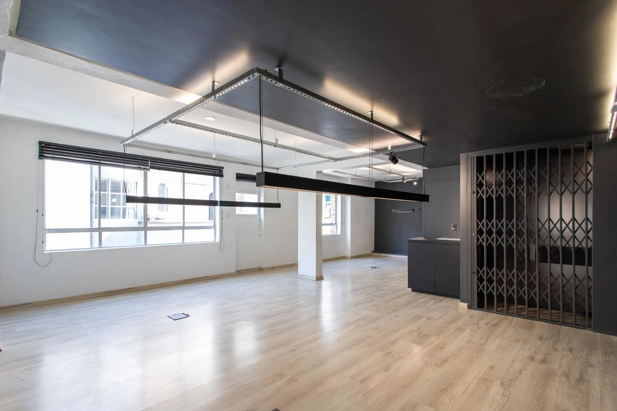Imagem Andar inteiro com 214 m²
