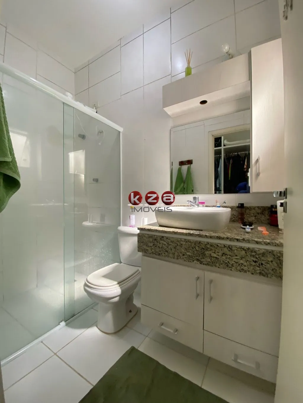 Imagem Casa de Luxo em Condomínio na Vila Capuava, Valinhos-SP: 3 Quartos, 2 Suítes, 2 Salas, 4 Banheiros, 4 Vagas, 191m².