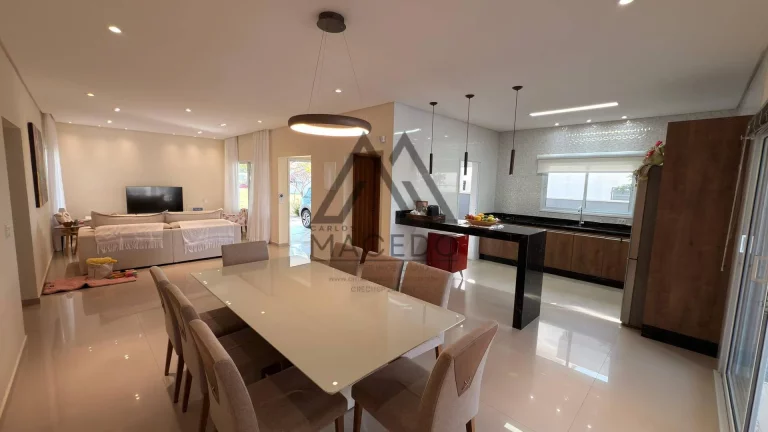 Imagem Casa Térrea com 3 suítes e Mobiliada - Ninho Verde 1