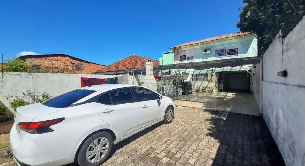 Imagem Casa para Venda - 171.46m², 3 dormitórios, sendo 1 suites, 4 vagas - Medianeira
