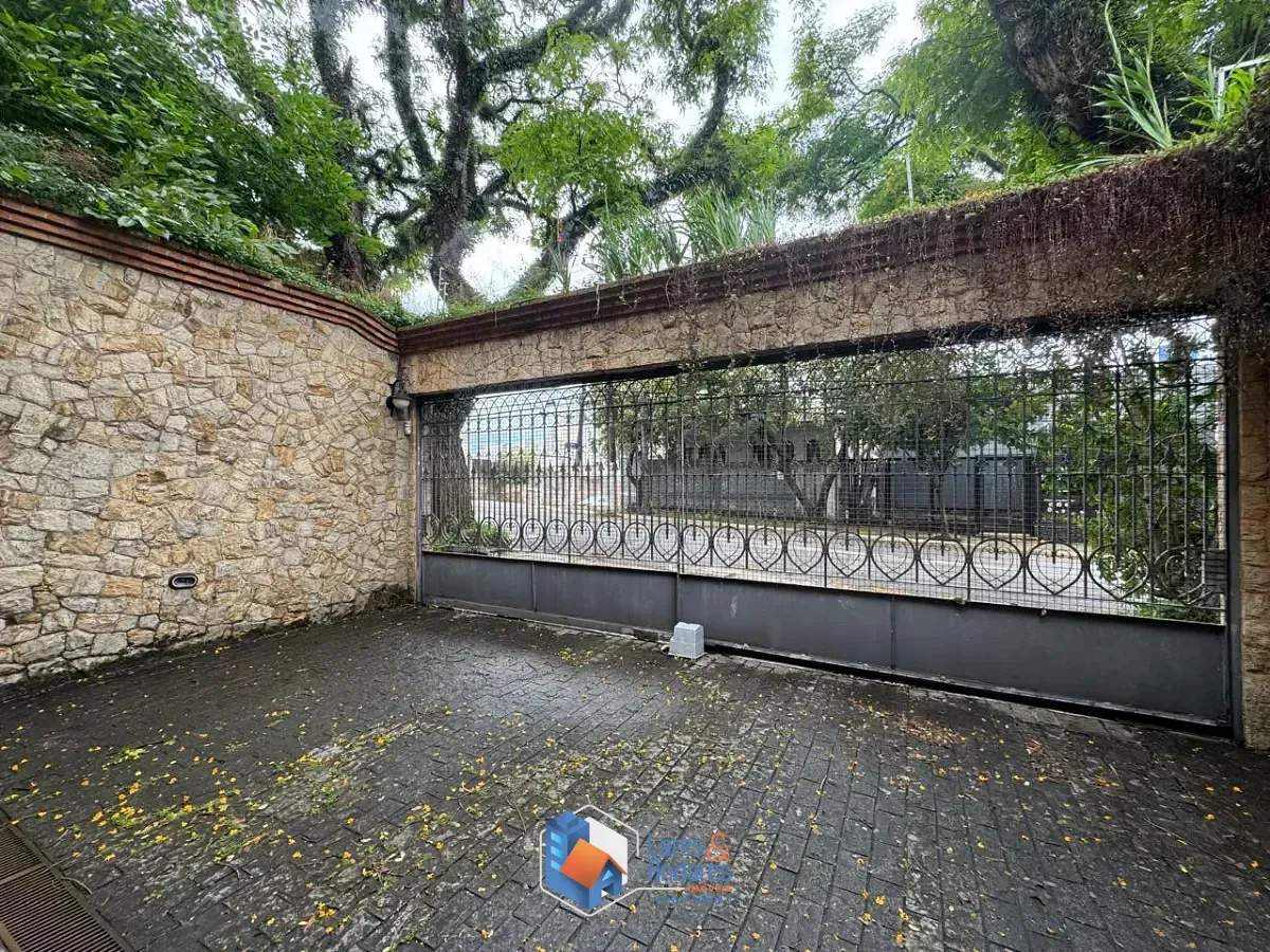 Imagem Casa para venda em Planalto Paulista com 4 quartos, sendo 4 suítes, 509m²