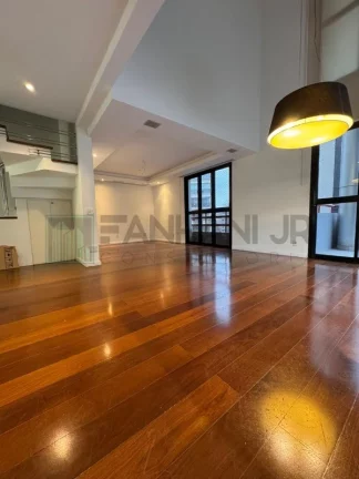 Imagem Apartamento de luxo no coração de São Paulo: 3 quartos, 3 suítes, 3 salas, 5 banheiros, 3 vagas de garagem, 170m² no Itaim Bibi.