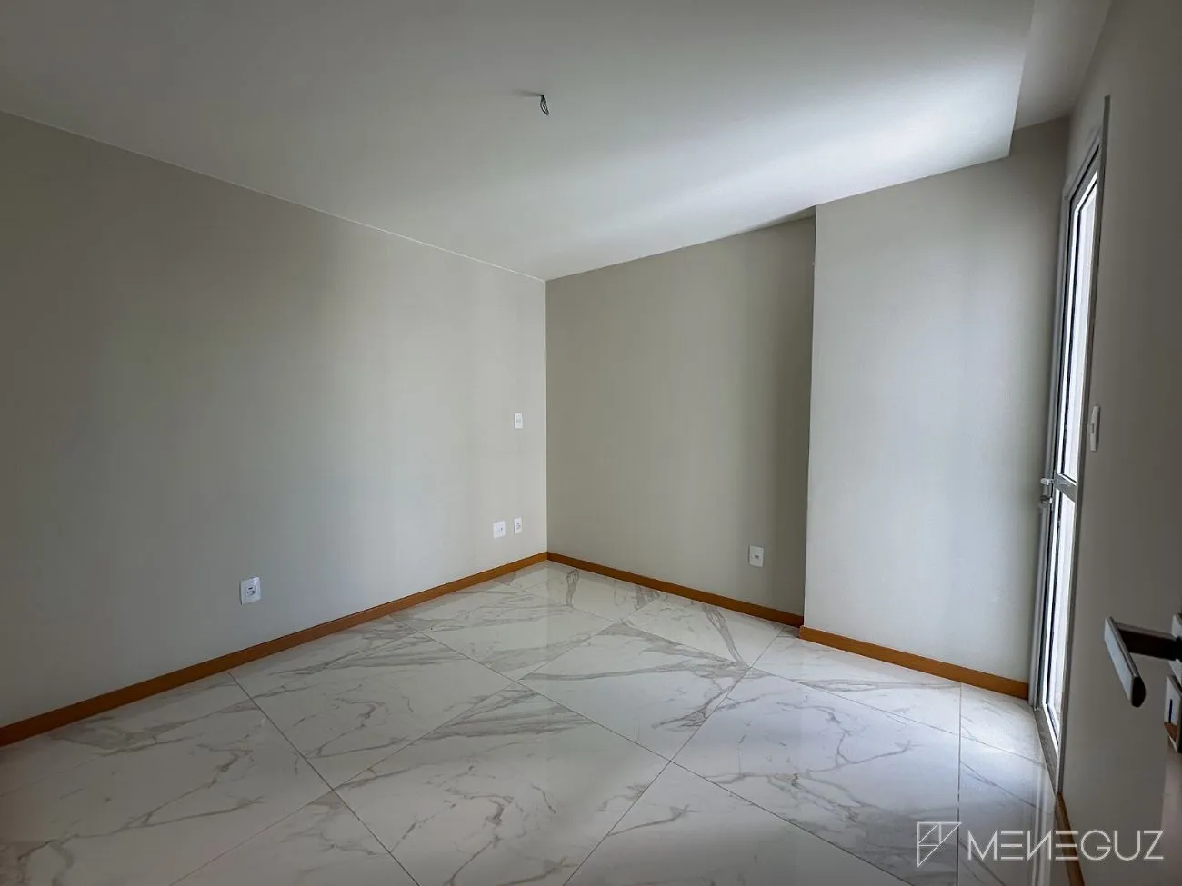 Imagem Apartamento de Luxo Novo no Centro de Guarapari - 3 Quartos com Suíte e Lazer Completo!