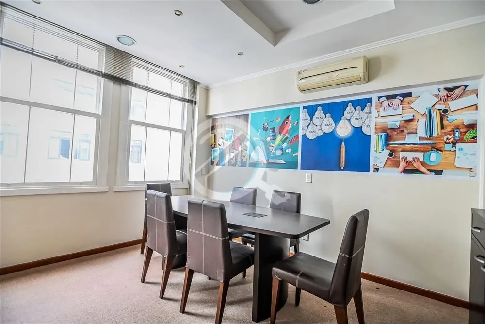 Imagem Tenho uma ótima sala comercial disponível para você no centro histórico da cidade. A sala possui...