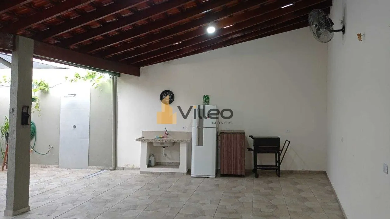 Imagem Apresentamos uma residência única à venda na Vila Haro, em Sorocaba, que oferece tranquilidade, i...