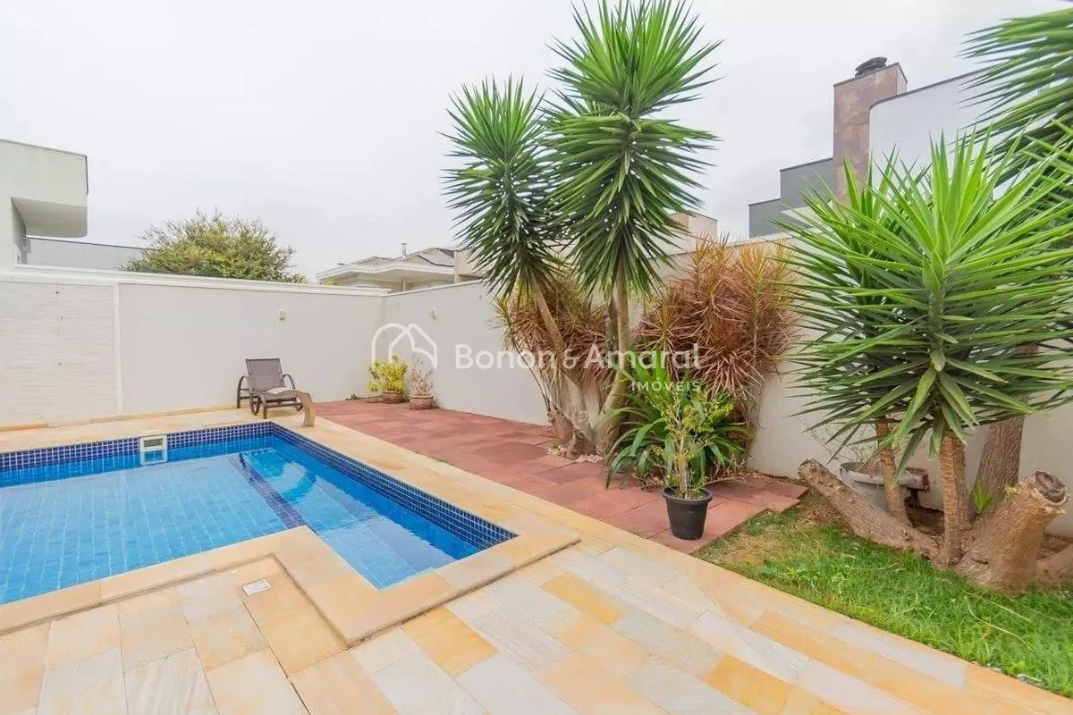 Imagem Casa de condomínio para alugar com 318m², 4 quartos e 4 vagas