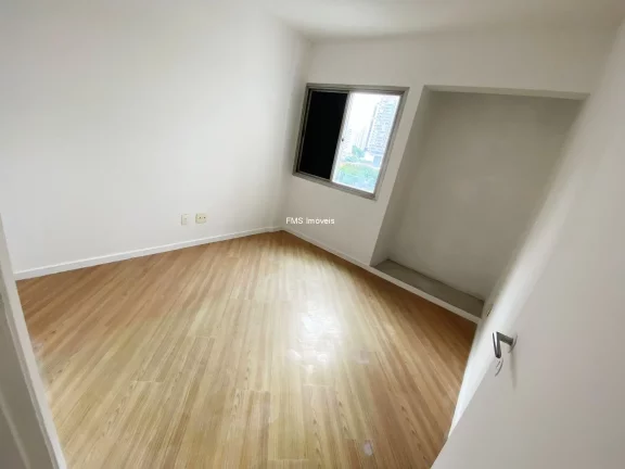 Imagem Imperdível! Apartamento na Vila Pompéia, São Paulo-SP: 3 quartos, 1 suíte, 2 vagas, 83m² - Venda ou Locação