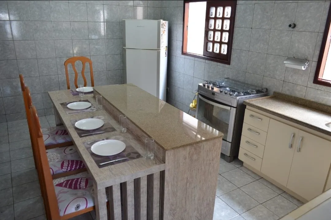 Imagem Casa à venda 3 Quartos, 3 Suites, 4 Vagas, 300M², Jardim Padre Rodolfo, Pindamonhangaba - SP