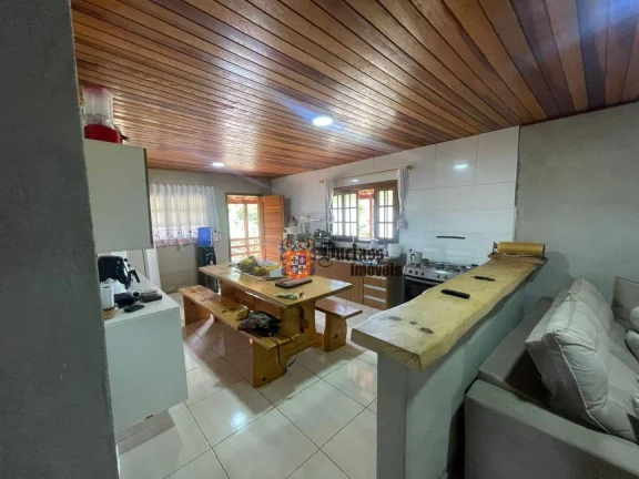Imagem Chácara com 3 dormitórios à venda, 1013 m² por R$ 650.000,00 - Camanducaia - Camanducaia/MG