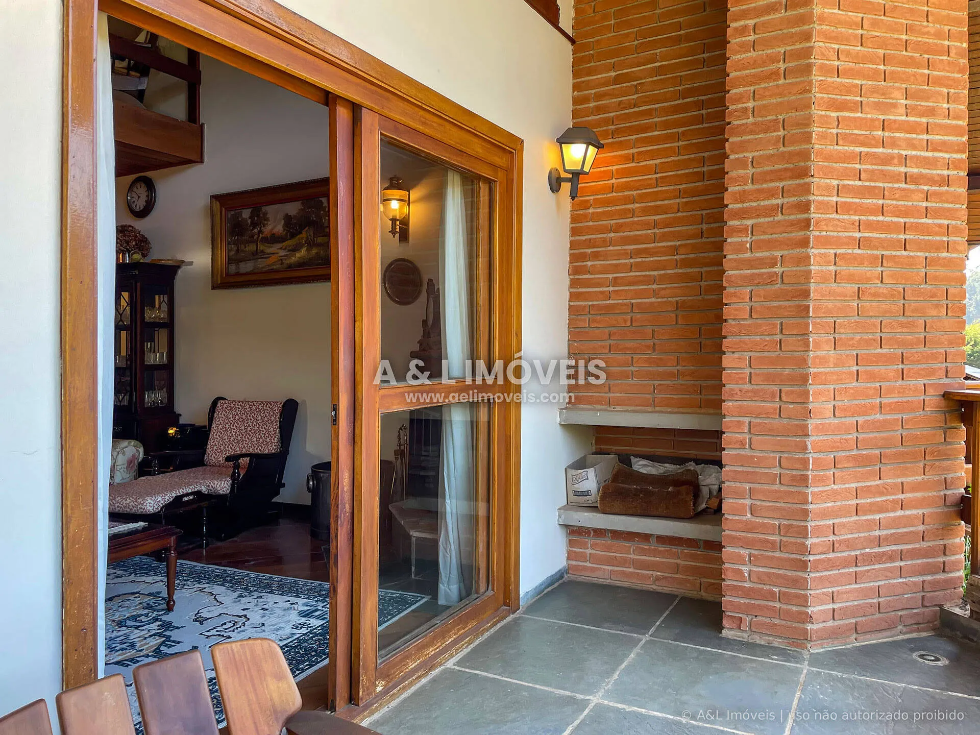 Imagem Apartamento Duplex em Campos do Jordão | 177,89 m² | 3 Suítes e Varanda
