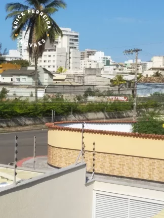 Imagem Belíssima casa duplex composta de 3 suítes área de lazer com piscina e churrasqueira em finíssimo acabamento.
