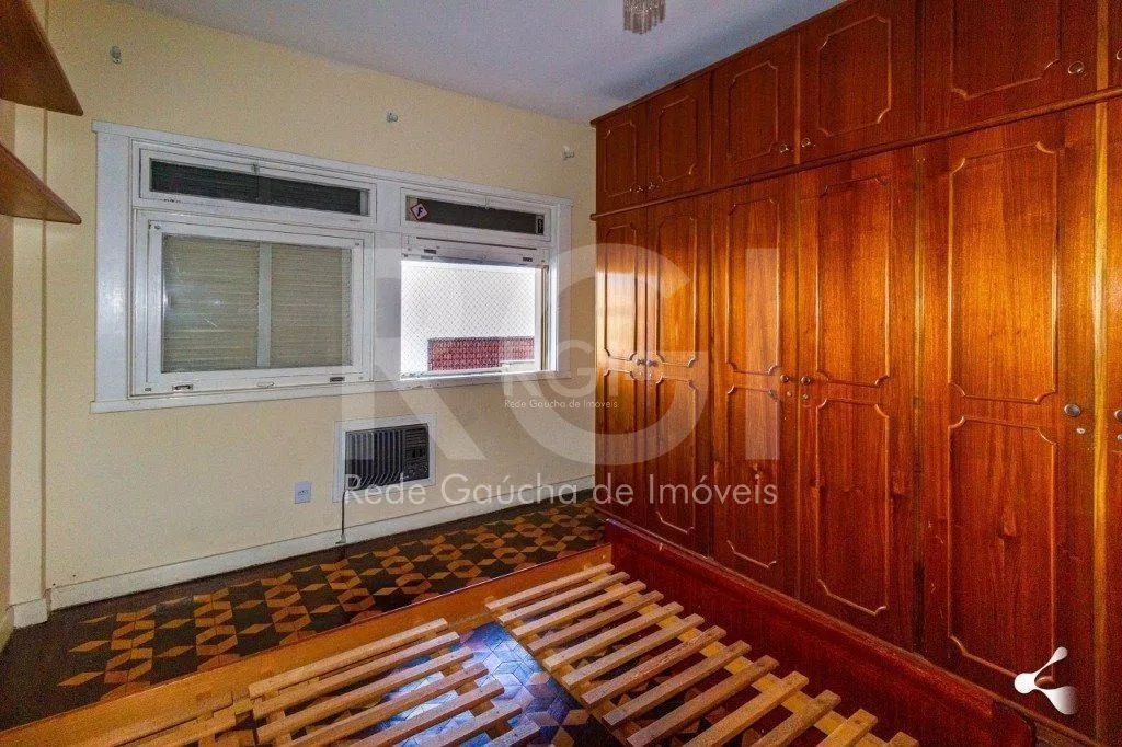 Imagem #Apartamento de 3 dormitórios com vaga de garagem no bairro Cidade Baixa.