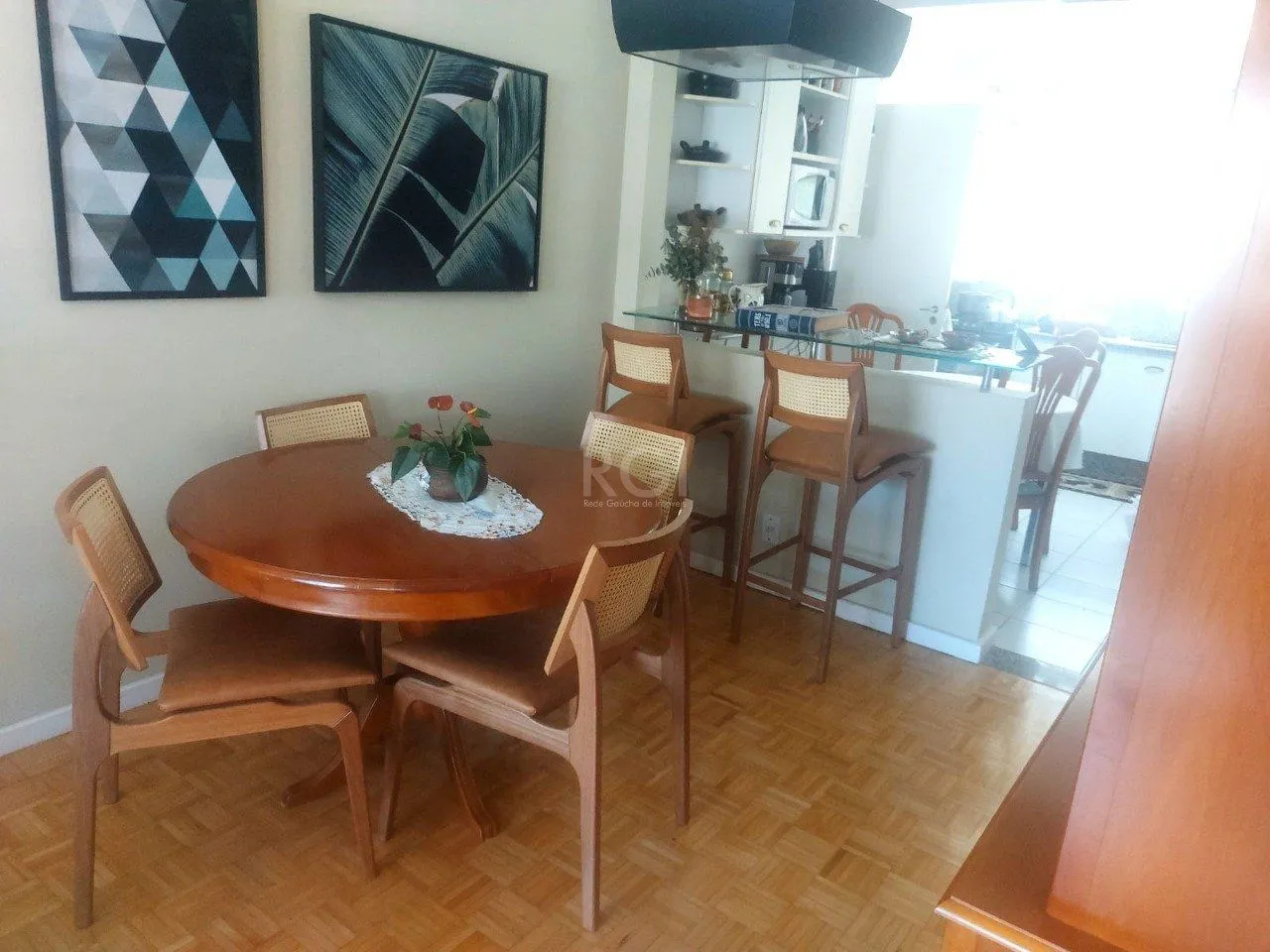 Imagem Apartamento 3 dormitórios 1 suíte e 2 vagas com 90m² no bairro Petrópolis Poa