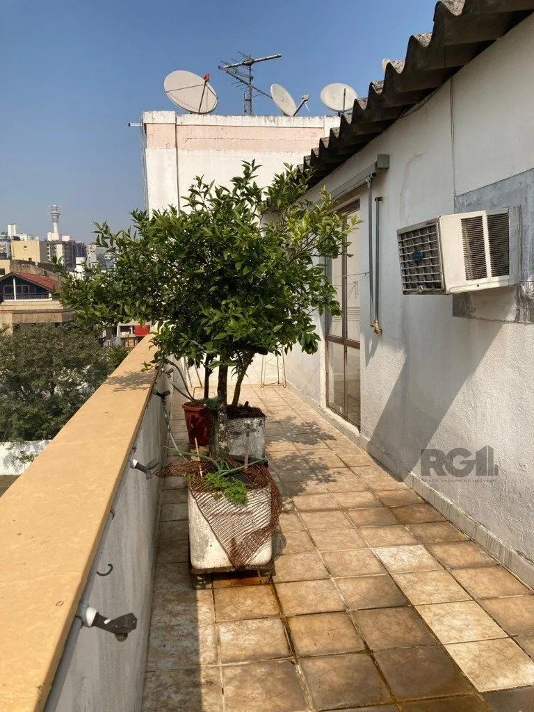 Imagem APARTAMENTO COBERTURA - 3 doms. 1 vaga - 166,09 - m² - MENINO DEUS