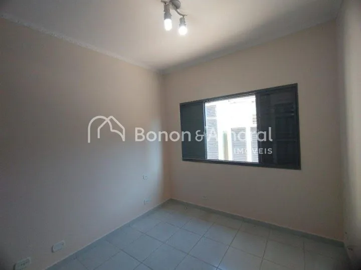 Imagem Casa à Venda com 4 Quartos no Taquaral