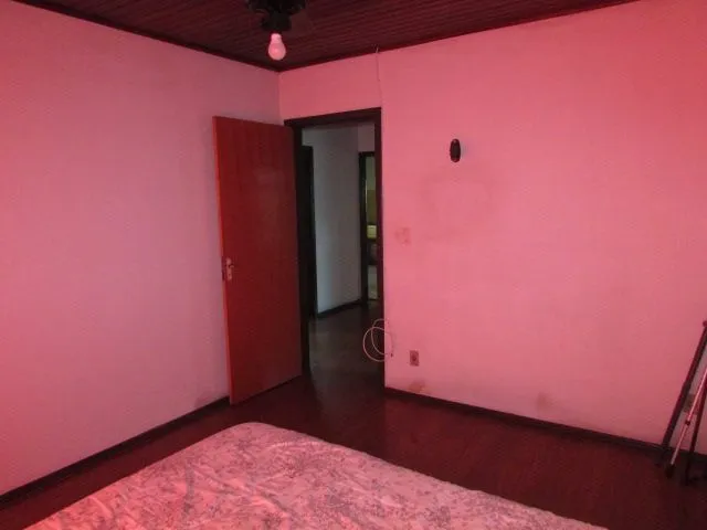 Imagem Casa térrea, com 3 dormitórios, 1 suíte, no bairro Nonoai.