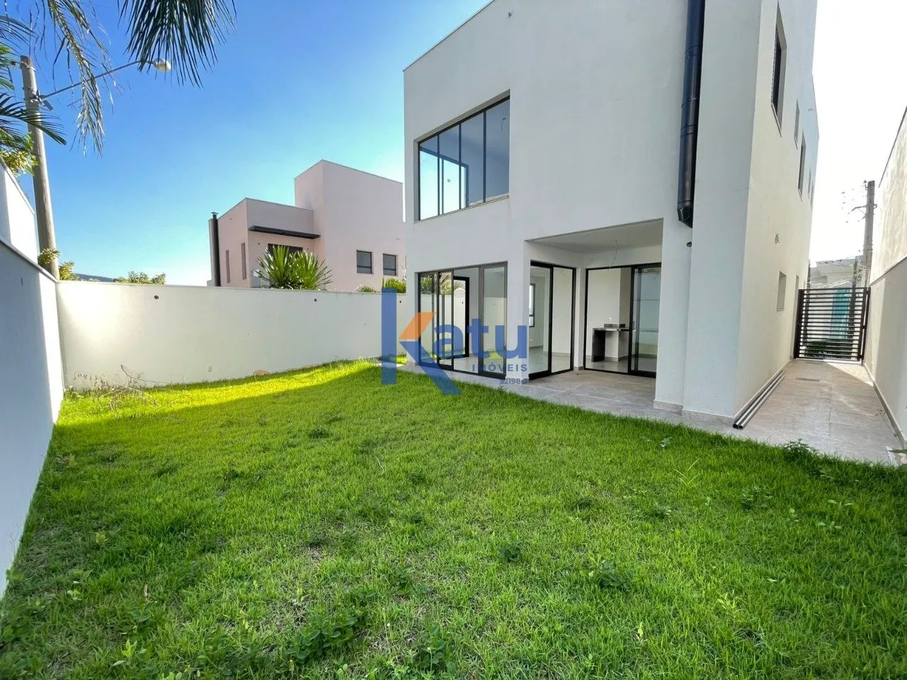Imagem CASA PARA VENDA NO CONDOMÍNIO RESERVA DA ERMIDA EM JUNDIAÍ/SP

O imóvel possui 212 m² de área c...