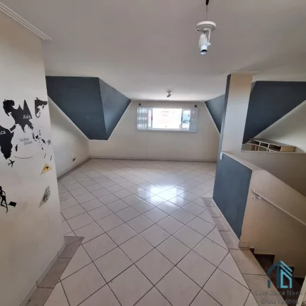 Imagem Sobrado a venda, 03 quartos sendo uma suíte no Capão Raso em Curitiba PR