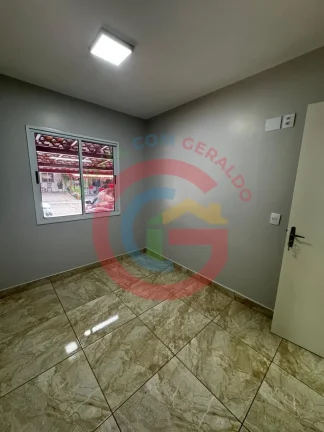 Imagem Casa térrea em condomínio. 2 quartos com 2 vagas.