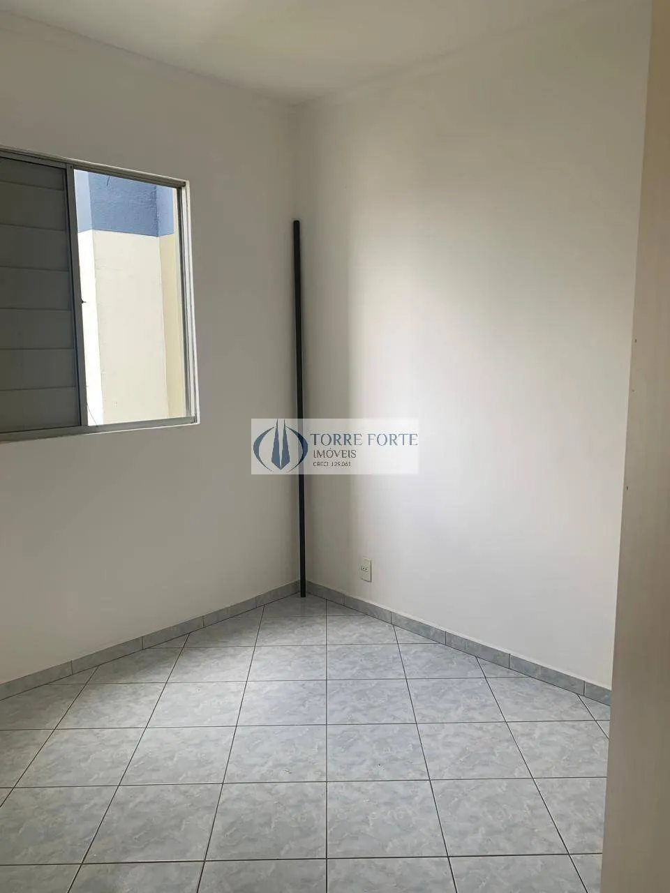 Imagem Apartamento com 2 dormitorios 1 vaga de garagem no Jardim Santa Terezinha.
