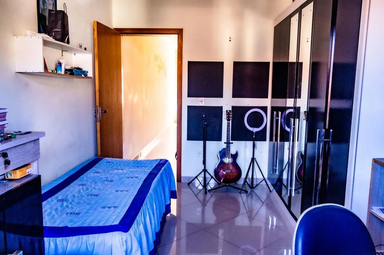 Imagem Casa à venda em Sorocaba-SP, Jardim São Guilherme: 3 quartos, 1 suíte, 1 sala, 3 banheiros, 2 vagas de garagem, 130m².