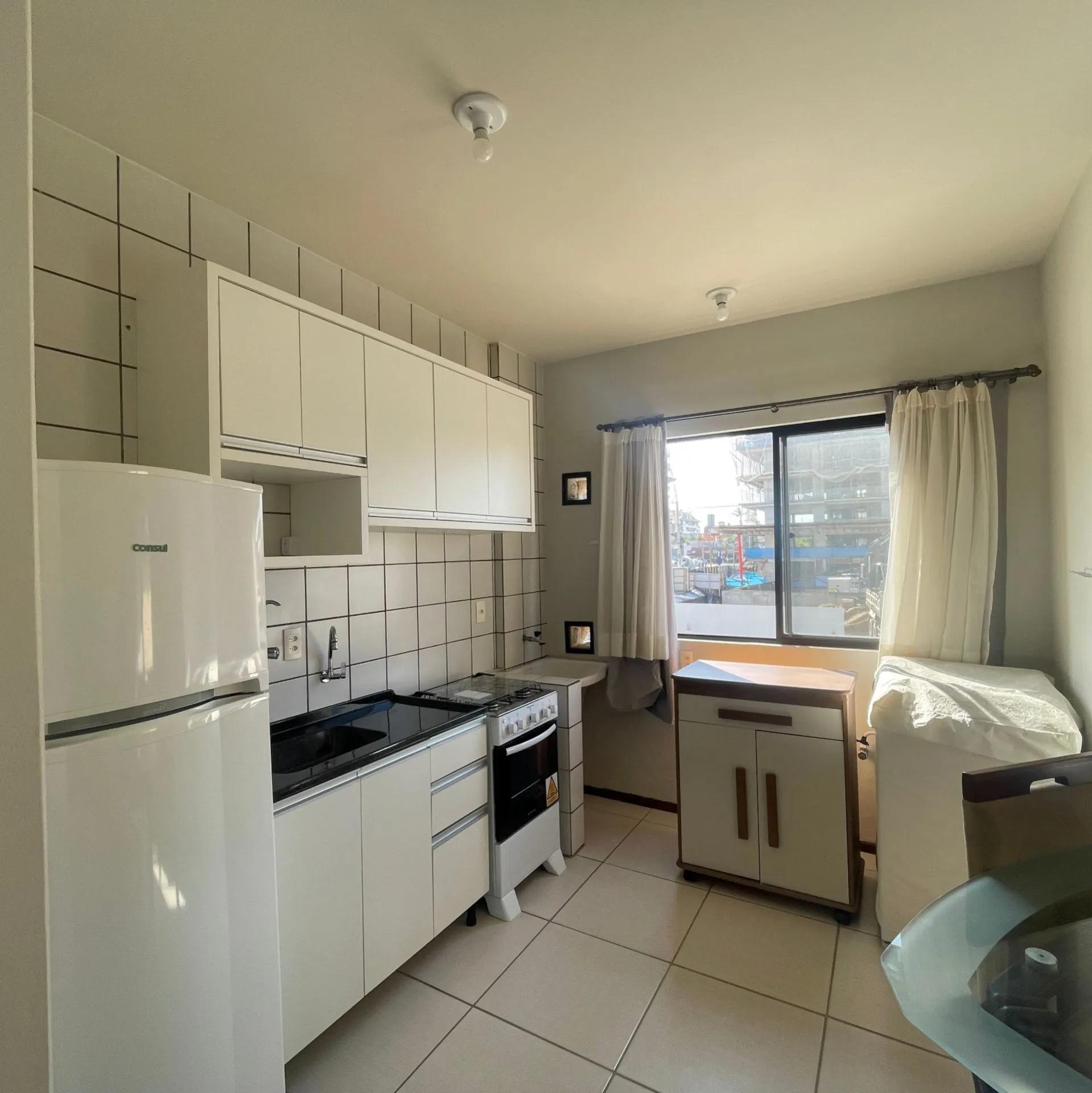 Imagem Apartamento de um dormitório, semimobiliado, para locação anual em Jurerê