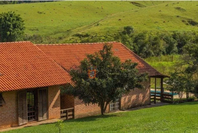 Imagem Sítio com 7 dormitórios à venda, 25000 m² por R$ 2.710.000,00 - Camanducaia - Camanducaia/MG