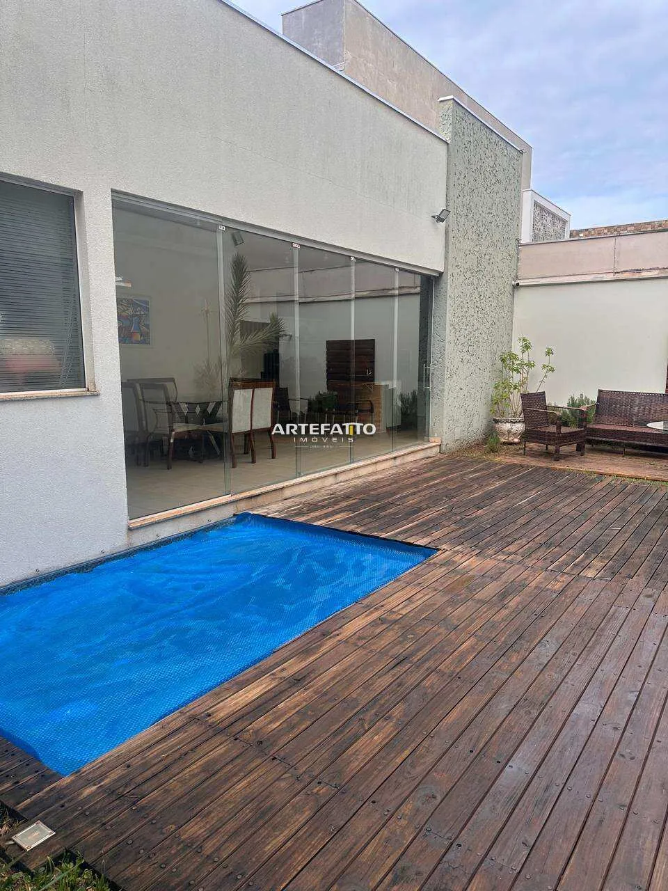 Imagem Sobrado à venda em Franca, Jardim Piratininga, com 3 quartos, 233m2