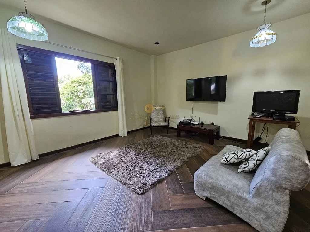 Imagem Casa para Venda em Teresópolis / RJ no bairro Pessegueiros