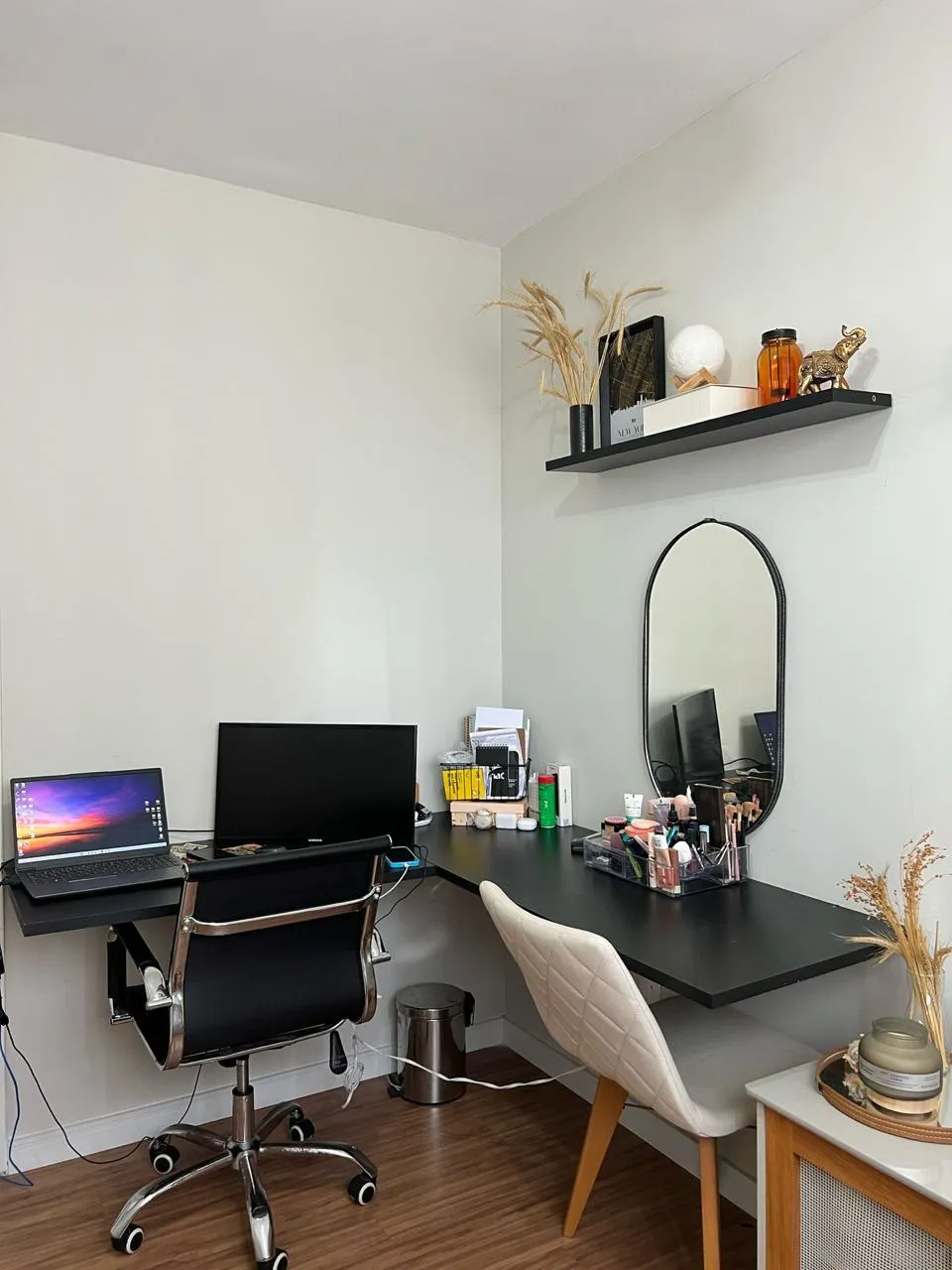 Imagem VENDO LINDO APARTAMENTO DE DOIS DORMITÓRIOS NA AV. MIGUEL YUNES!!