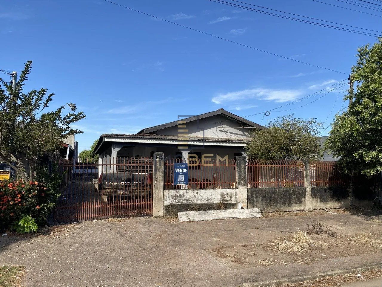 Imagem Linda casa à venda no Jardim das Oliveiras, em Sinop. Com uma área total de 130 m², este imóvel ...