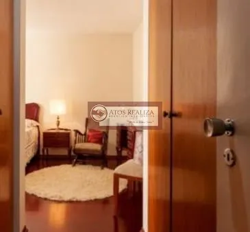 Imagem Alugo Apartamento super Espaçoso no Morumbi - São Paulo: 150m², 4 Dormitórios, 1 Suíte, 4 Banheiros, Sacada, 2 Vagas e Piscina, Locação por R$5.000